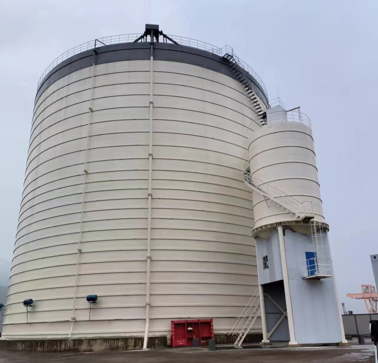 天峻10万吨水泥钢板库